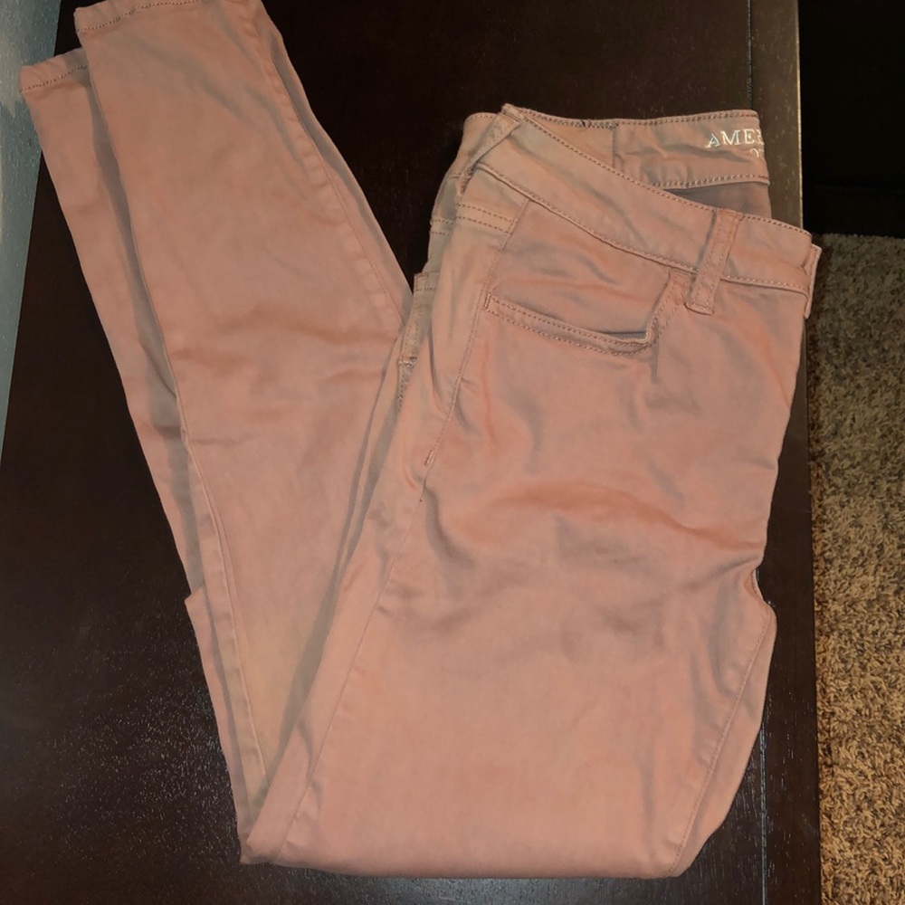 Women’s jeggings.